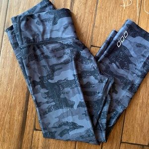 Lorna jane capris